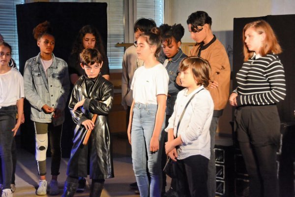 Atelier théâtre : service jeunesse d'Arpajon